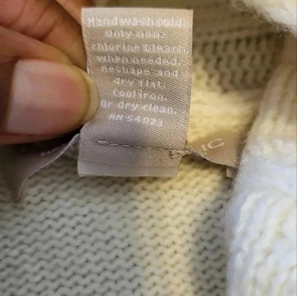 Banana Republic Cowl Neck Merino/ Cashmere Blend Cream Knit Sweater(XS) - Picture 6 of 6